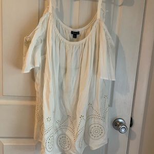 Torrid white eyelet shirt size 2 NWT